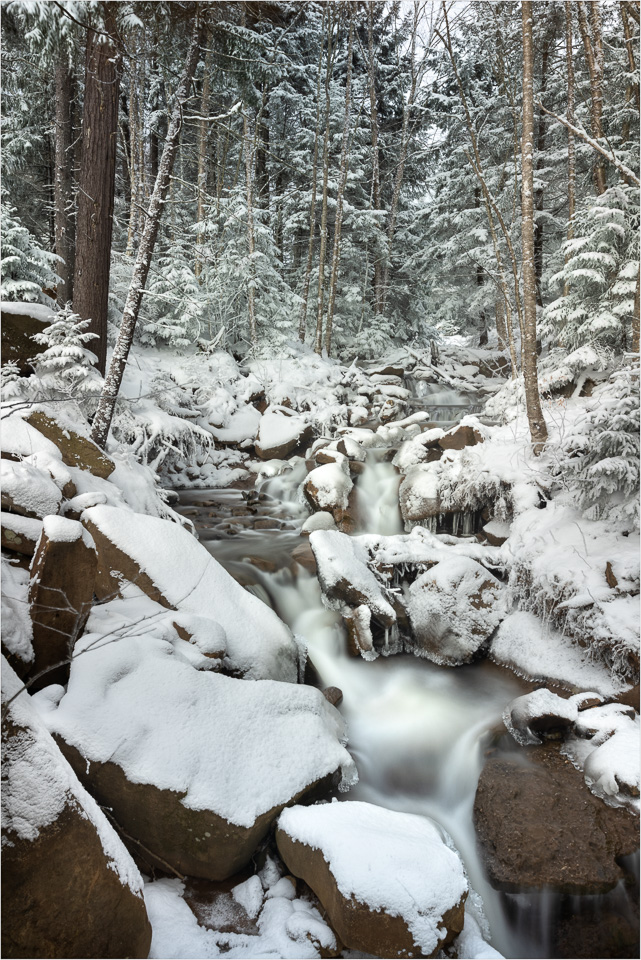 Waterfall-In-Winter-Wonderland.jpg